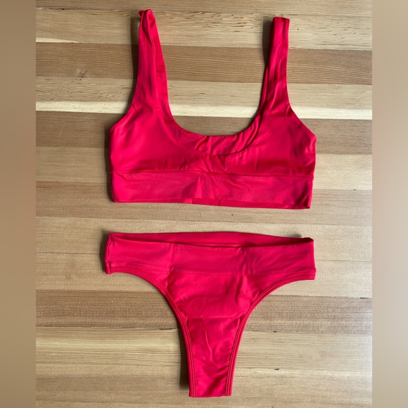 Beautiful Red Fae Bikini - Picture 2 of 4